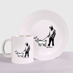 Набор: тарелка + кружка с принтом Парень с собакой (Banksy) в Ухте, керамика | Кружка: объем — 330 мл, диаметр — 80 мм. Принт наносится на бока кружки, можно сделать два разных изображения. 
Тарелка: диаметр - 210 мм, диаметр для нанесения принта - 120 мм. | Тематика изображения на принте: dog | бэнкси | граффити | собака