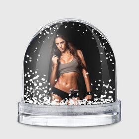 Водяной шар с принтом Девушка с пистолетом в Ухте, Пластик | Изображение внутри шара печатается на глянцевой фотобумаге с двух сторон | актриса | боец | брюнетка | воин | девушка | знаменитость | красивая | модель | пистолет