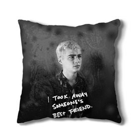 Подушка 3D с принтом 13 reason why в Ухте, наволочка – 100% полиэстер, наполнитель – холлофайбер (легкий наполнитель, не вызывает аллергию). | состоит из подушки и наволочки. Наволочка на молнии, легко снимается для стирки | 13 reason why | 13 причин почему | сериал