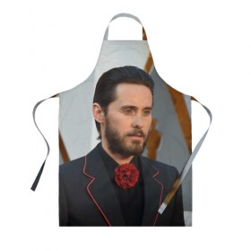 Фартук 3D Джаред Лето: в Ухте, 100% полиэстер | общий размер — 65 х 85 см, ширина нагрудника — 26 см, горловина — 53 см, длина завязок — 54 см, общий обхват в поясе — 173 см. Принт на завязках и на горловине наносится с двух сторон, на основной части фартука — только с внешней стороны |