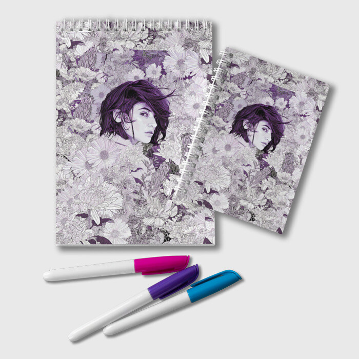 Блокнот Девушка среди цветов фото